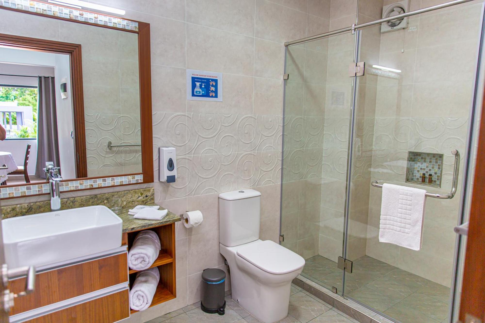 B Holiday Apartments Vịnh Beau Vallon Ngoại thất bức ảnh