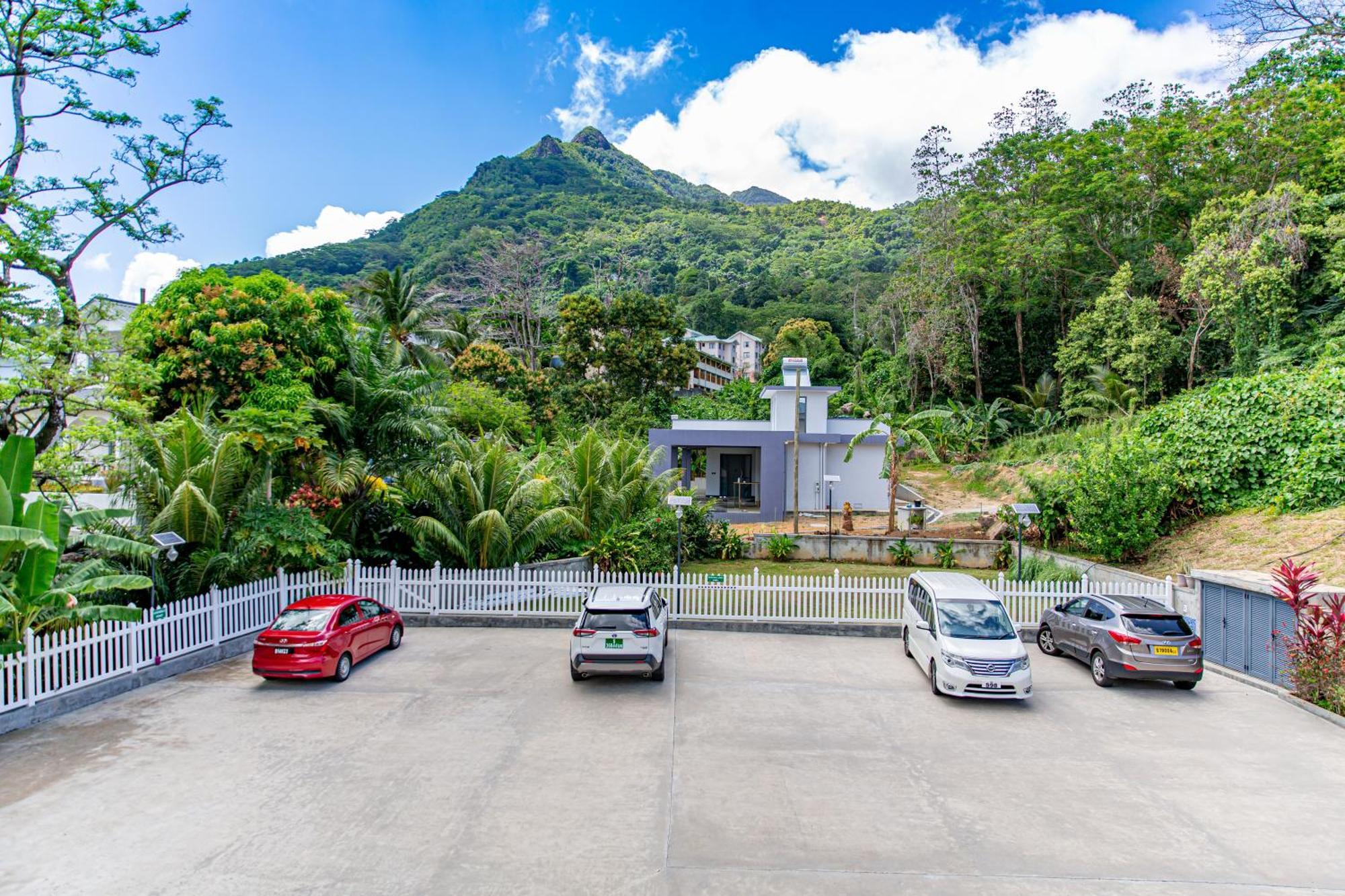 B Holiday Apartments Vịnh Beau Vallon Ngoại thất bức ảnh